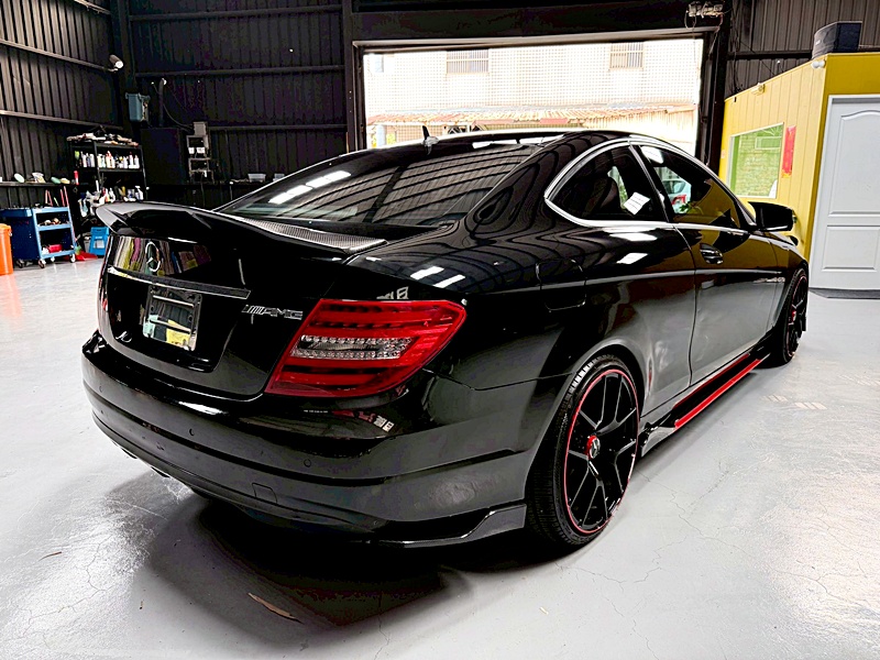 2011 BENZ C180 Coupe 黑 中古車實車細節 4｜百度汽車