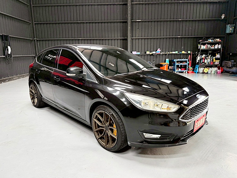 2016 FORD FOCUS-5D 黑 中古車實車細節 3｜百度汽車