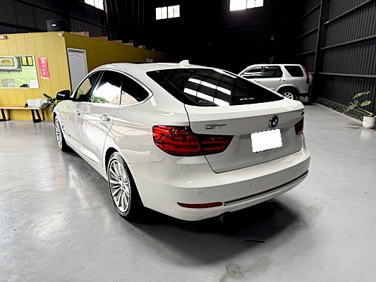 2015 BMW 320iGT 白 中古車實車細節 2｜百度汽車