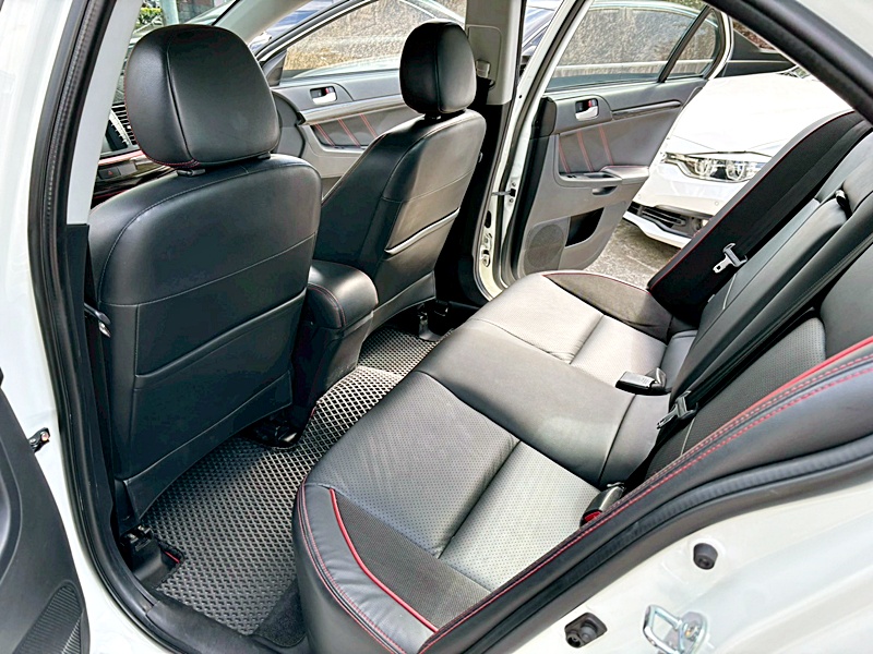 2015 MITSUBISHI LANCER IO 白 中古車實車細節 6｜百度汽車