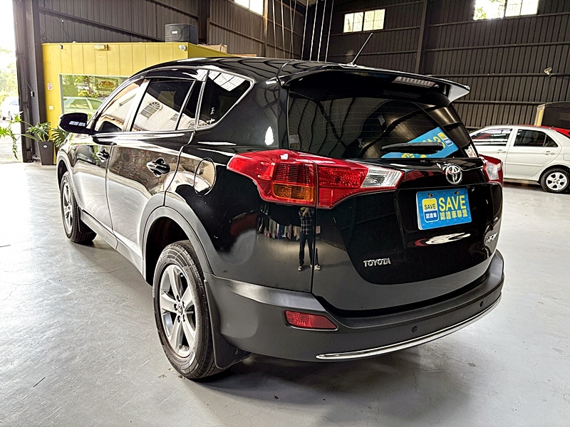 2015 TOYOTA RAV4 黑 中古車實車細節 2｜百度汽車