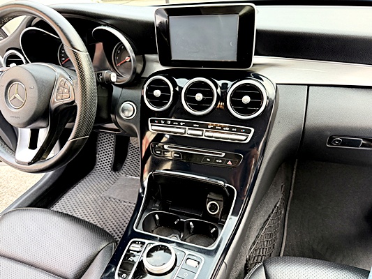2016 BENZ C180 銀 中古車實車細節 12｜百度汽車