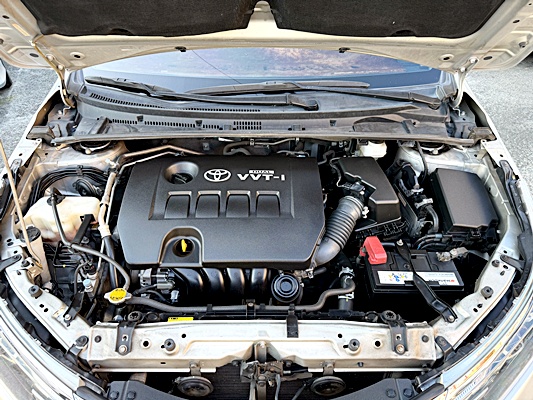 2014 TOYOTA ALTIS 銀 中古車實車細節 16｜百度汽車