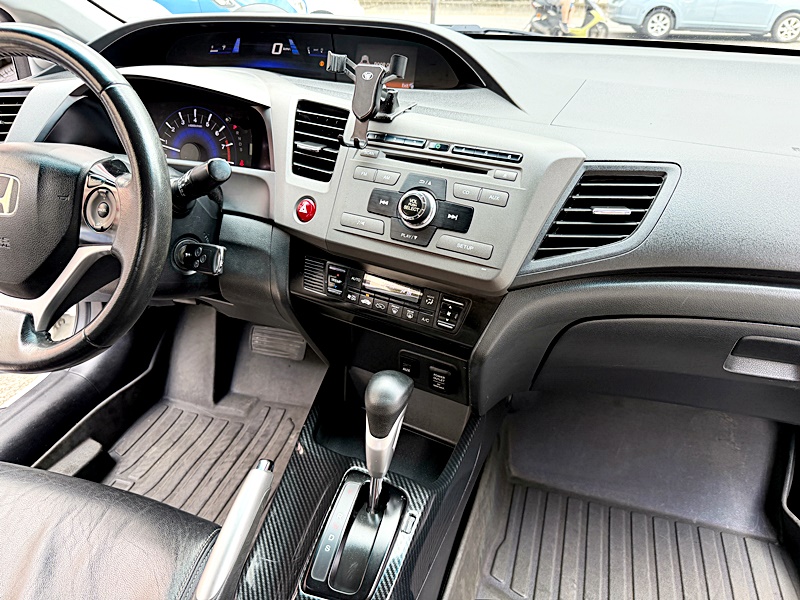 2012 Honda Civic K14 白 中古車實車細節 11｜百度汽車