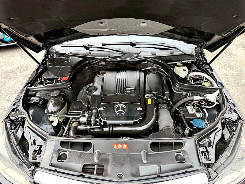 2011 BENZ C180 Coupe 黑 中古車實車細節 14｜百度汽車