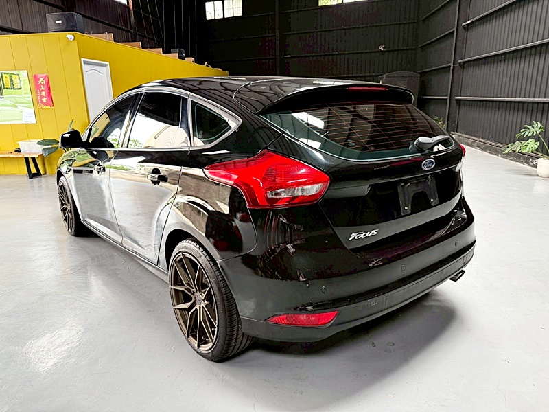 2016 FORD FOCUS-5D 黑 中古車實車細節 2｜百度汽車