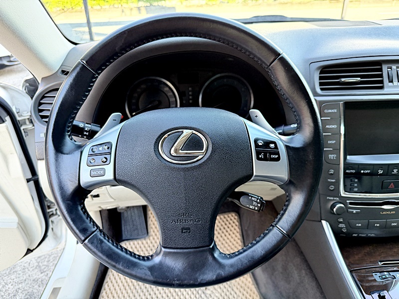2010 Lexus is250 白 中古車實車細節 9｜百度汽車