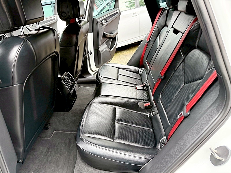 2015 PORSCHE MACAN 白 中古車實車細節 6｜百度汽車