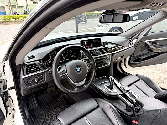 2015 BMW 320iGT 白 中古車實車細節 5｜百度汽車