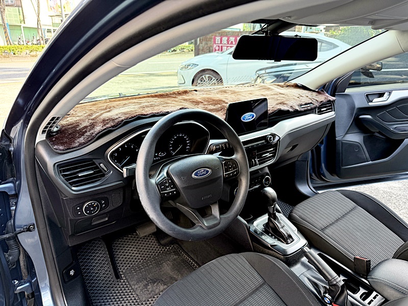 2019 Ford Focus-GF 藍 中古車實車細節 5｜百度汽車