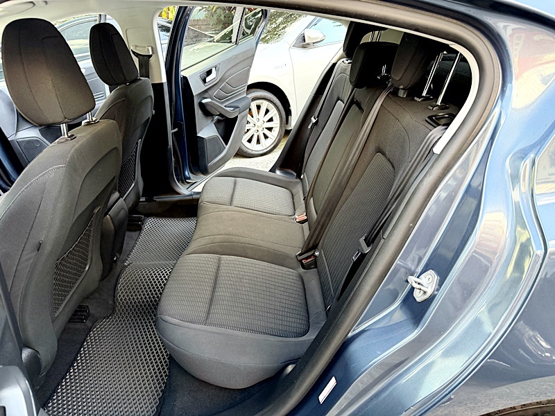 2019 Ford Focus-GF 藍 中古車實車細節 6｜百度汽車