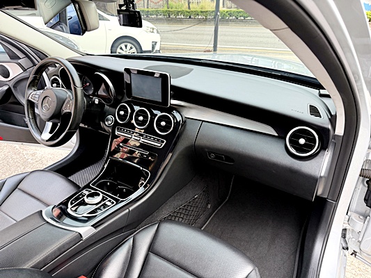 2016 BENZ C180 銀 中古車實車細節 7｜百度汽車