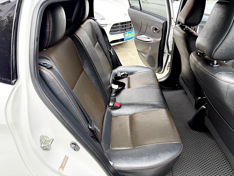 2017 Toyota Yaris 白 中古車實車細節 8｜百度汽車