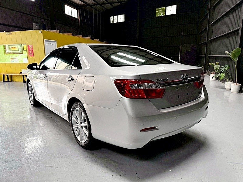 2013 Toyota Camry 銀 中古車實車細節 2｜百度汽車
