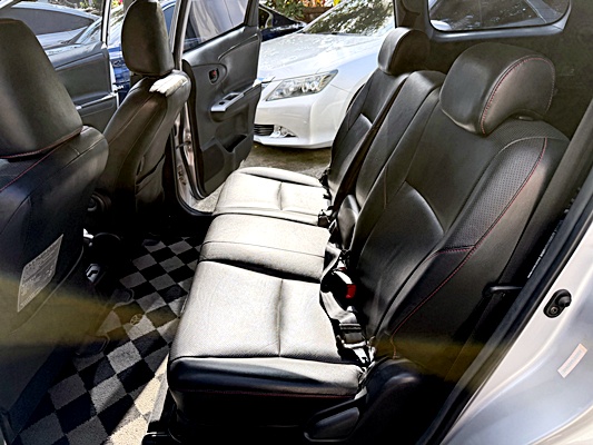2013 TOYOTA WISH 銀 中古車實車細節 6｜百度汽車