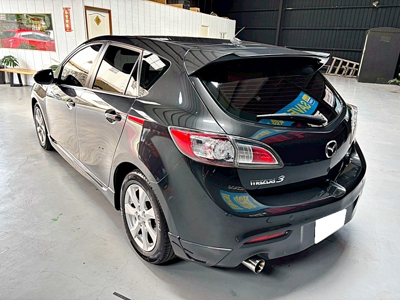 2012 MAZDA MAZDA3 灰 中古車實車細節 2｜百度汽車