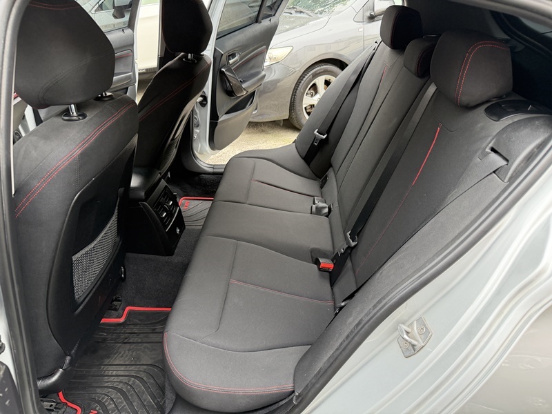 2013 BMW 118i 銀 中古車實車細節 6｜百度汽車