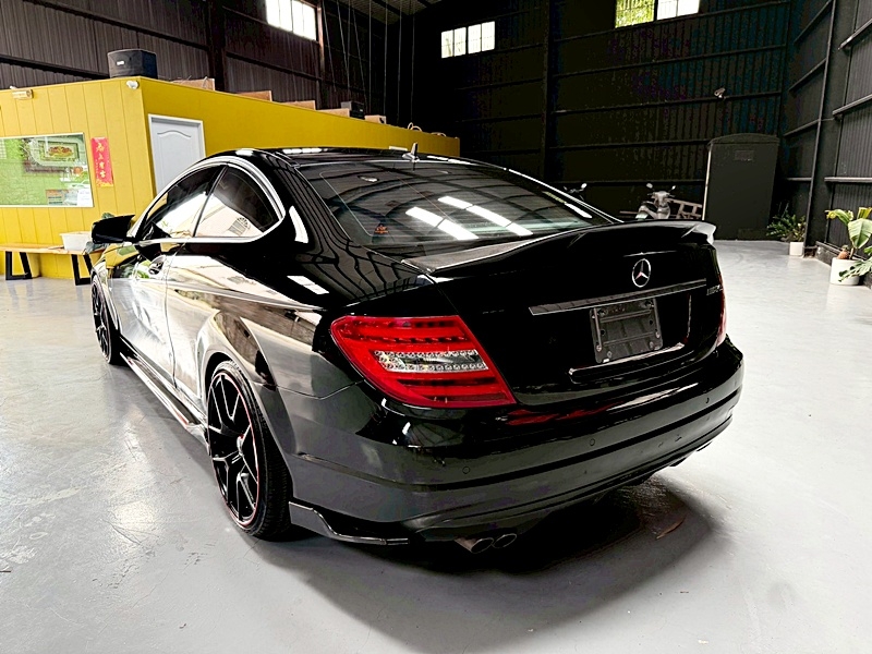 2011 BENZ C180 Coupe 黑 中古車實車細節 2｜百度汽車