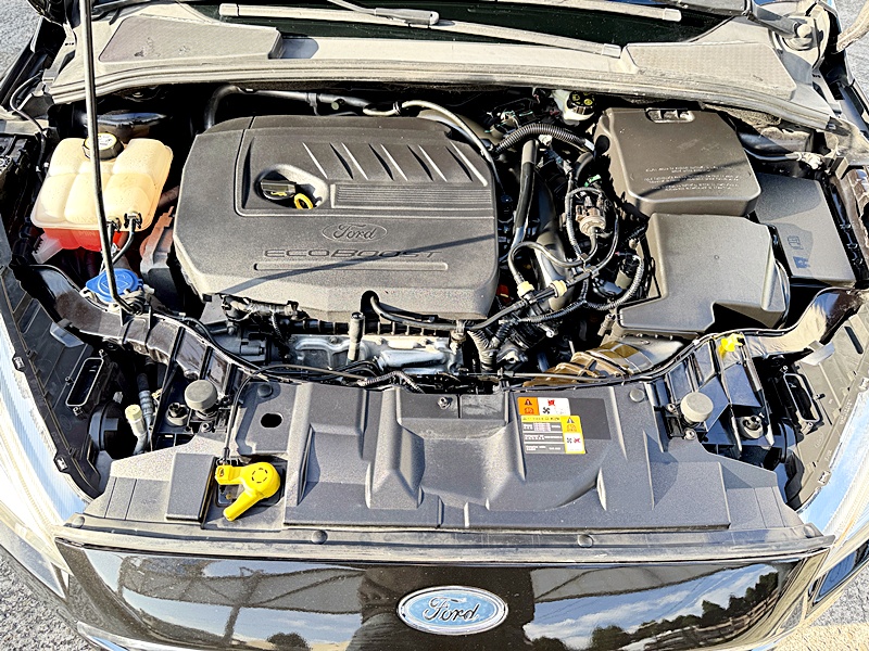 2016 FORD FOCUS-5D 黑 中古車實車細節 15｜百度汽車