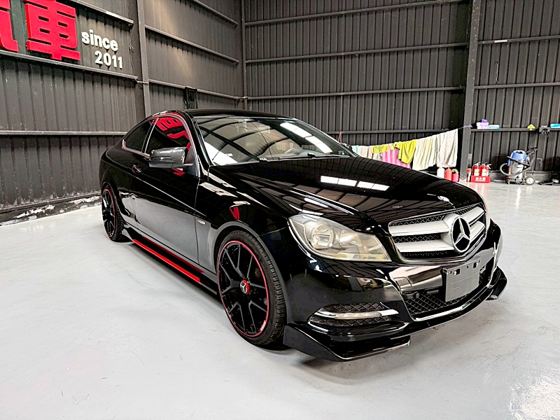 2011 BENZ C180 Coupe 黑 中古車實車細節 3｜百度汽車