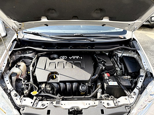 2013 TOYOTA WISH 銀 中古車實車細節 16｜百度汽車
