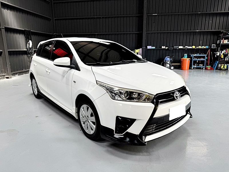 2017 Toyota Yaris 白 中古車實車細節 3｜百度汽車
