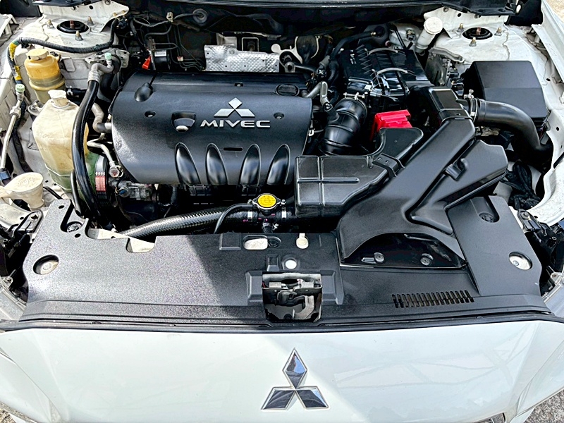 2015 MITSUBISHI LANCER IO 白 中古車實車細節 16｜百度汽車