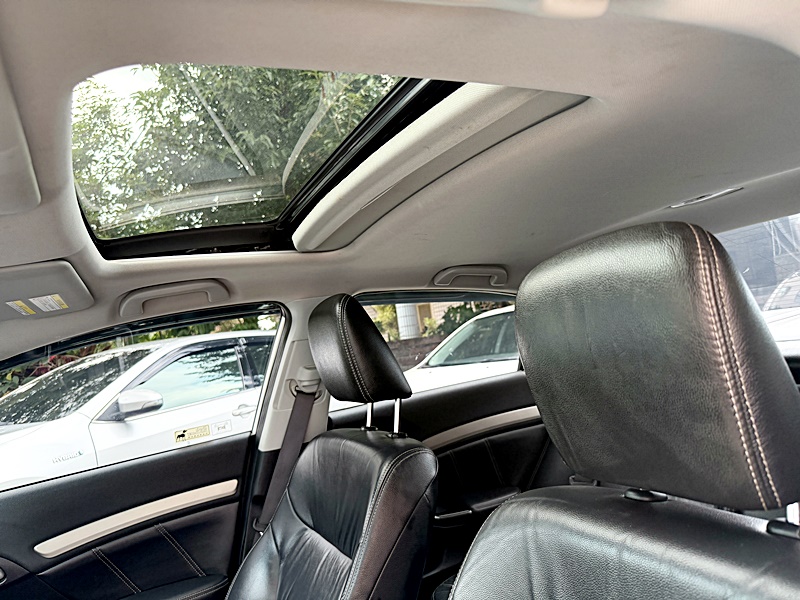2012 Honda Civic K14 白 中古車實車細節 16｜百度汽車
