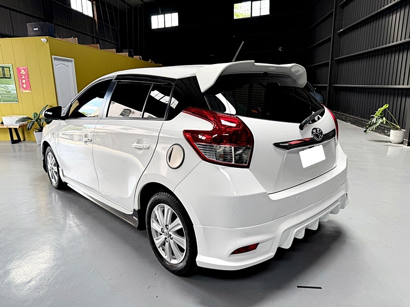 2017 Toyota Yaris 白 中古車實車細節 2｜百度汽車