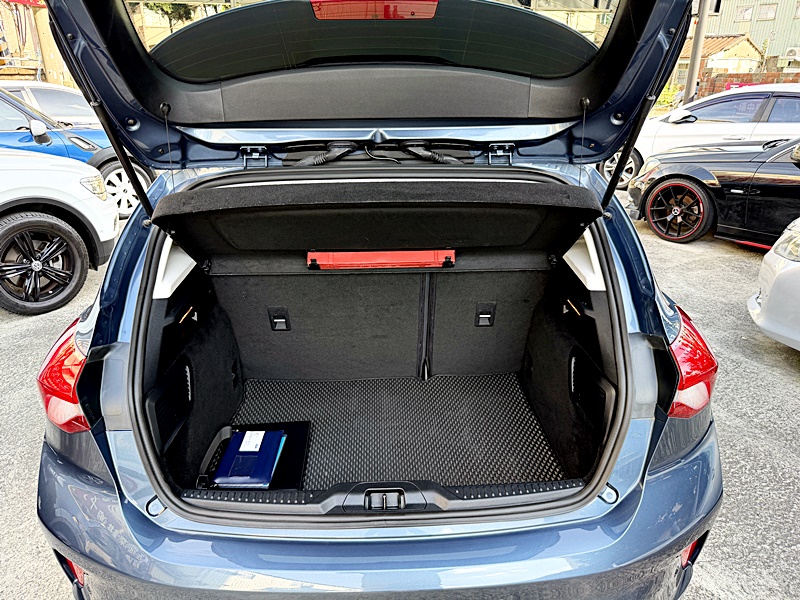 2019 Ford Focus-GF 藍 中古車實車細節 17｜百度汽車