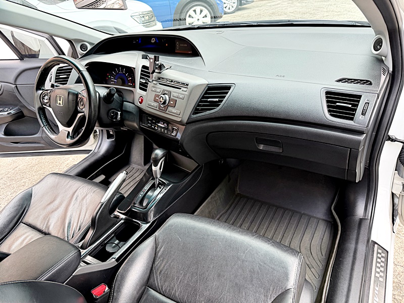 2012 Honda Civic K14 白 中古車實車細節 7｜百度汽車