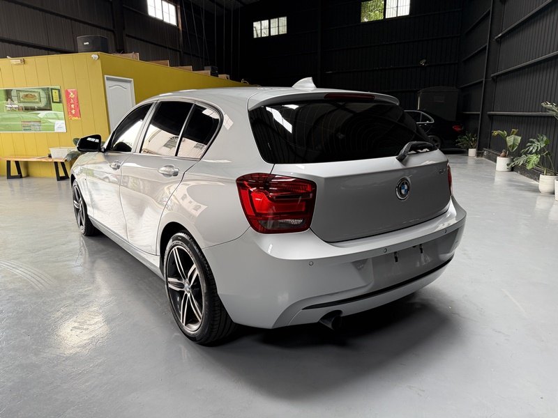 2013 BMW 118i 銀 中古車實車細節 2｜百度汽車