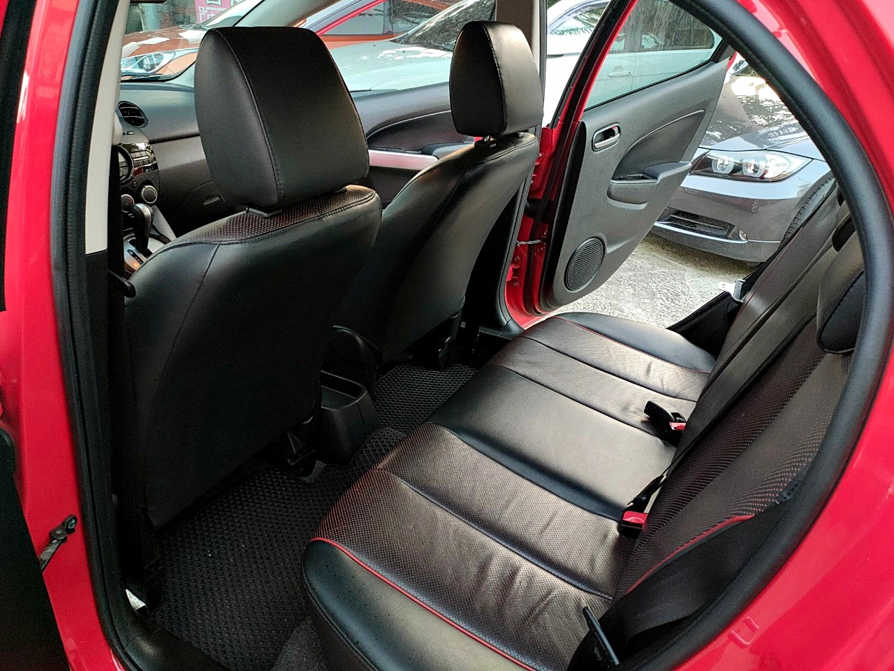2014 MAZDA MAZDA2 紅 中古車實車細節 8｜百度汽車