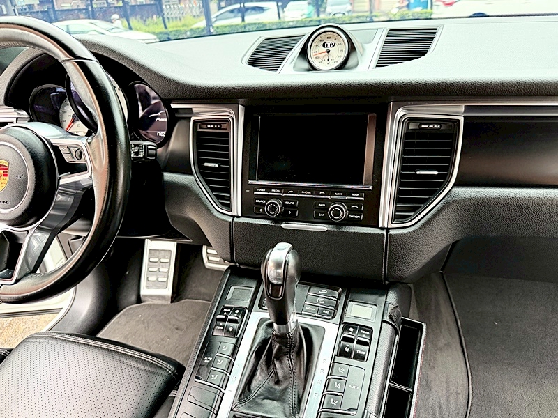 2015 PORSCHE MACAN 白 中古車實車細節 10｜百度汽車