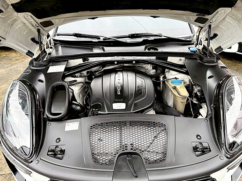 2015 PORSCHE MACAN 白 中古車實車細節 16｜百度汽車